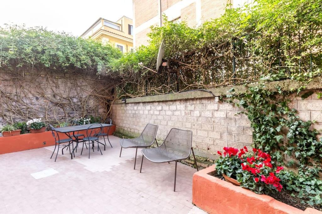 Apartment Il Giardino Di Linda A San Pietro Rome Buitenkant foto